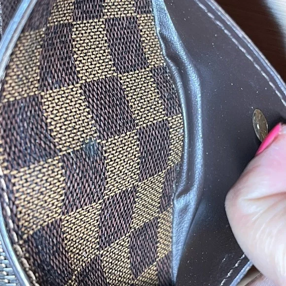 Louis Vuitton Damier Ebene Alexandra Wallet - Picture 12 of 15